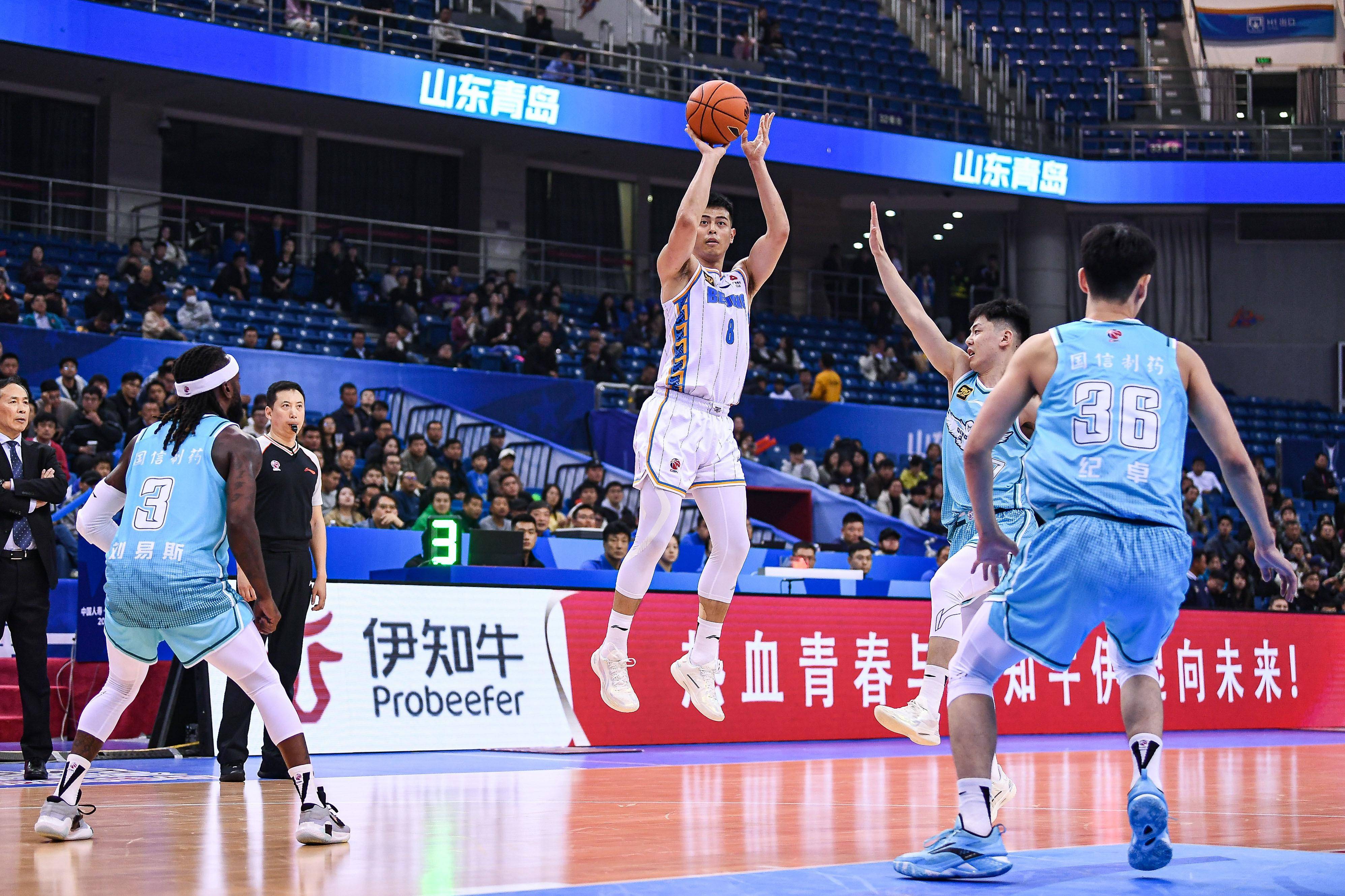 包含天津男篮实现大逆转，球队精神饱满的词条