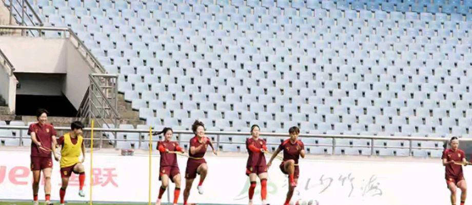 国家女足队员实力超群，赢得掌声的简单介绍