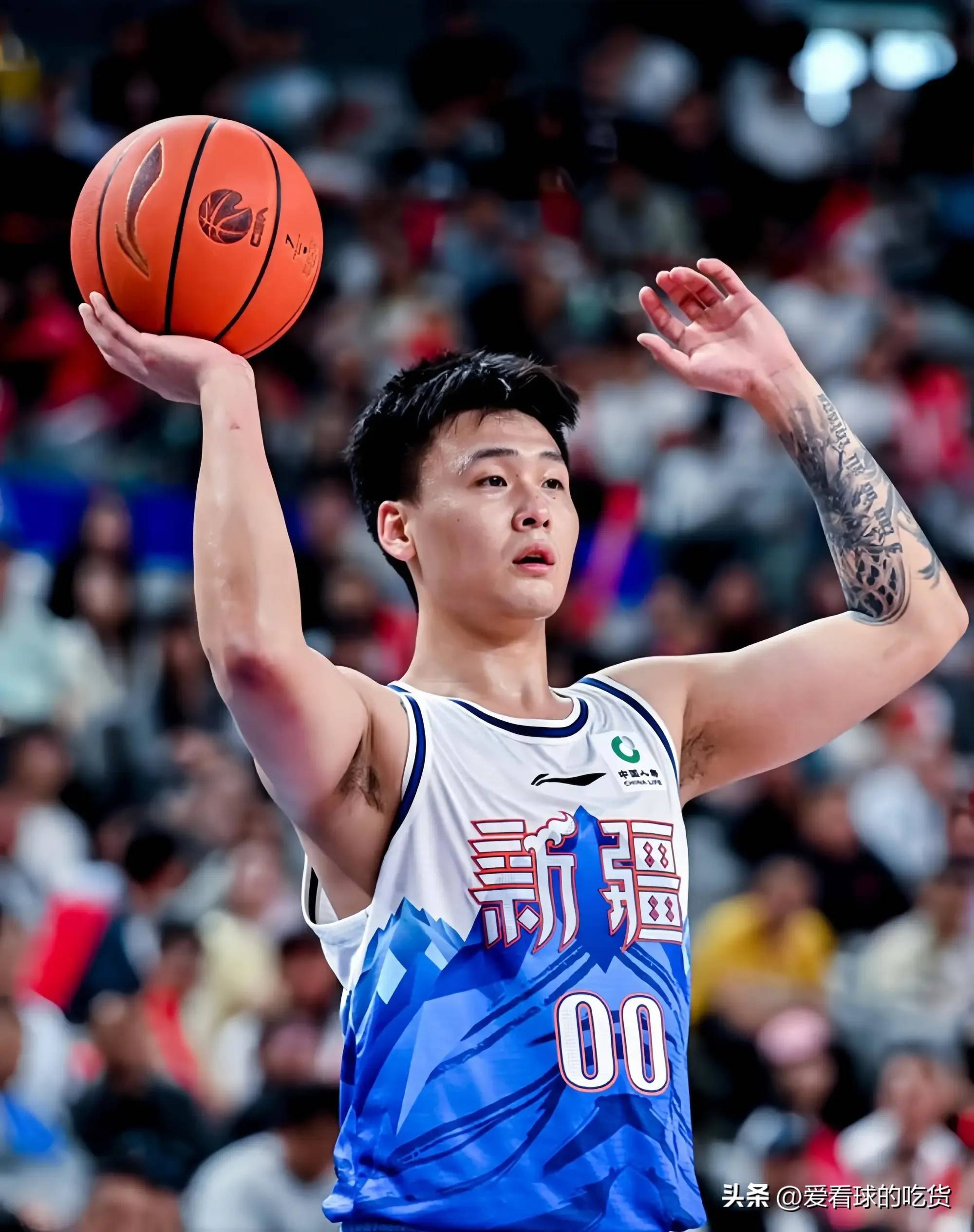 关于助攻之争：球员们全力以赴争夺胜利的信息