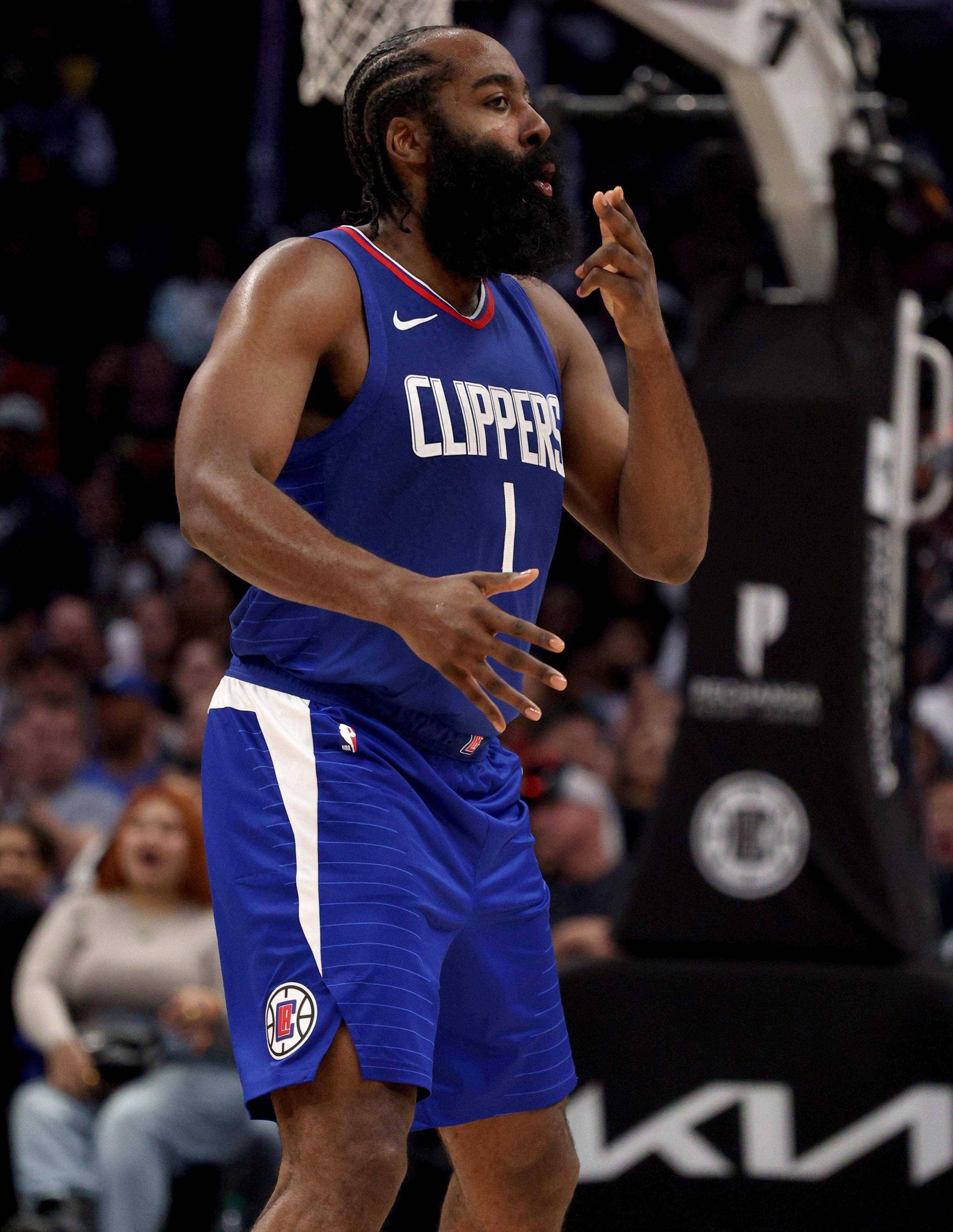 关于NBA巨星：哈登获得本赛季得分王，领跑得分榜的信息